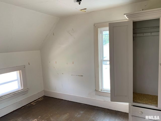 924 N CRAFFORD Street, Bushnell, IL 61422