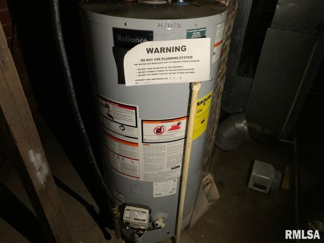 924 N CRAFFORD Street, Bushnell, IL 61422