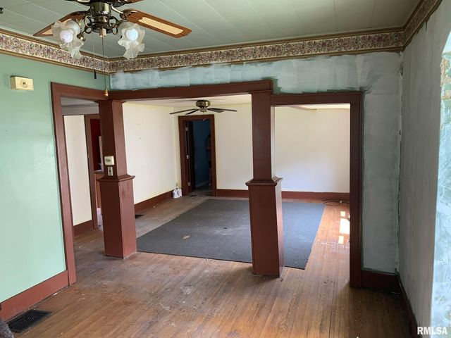 924 N CRAFFORD Street, Bushnell, IL 61422