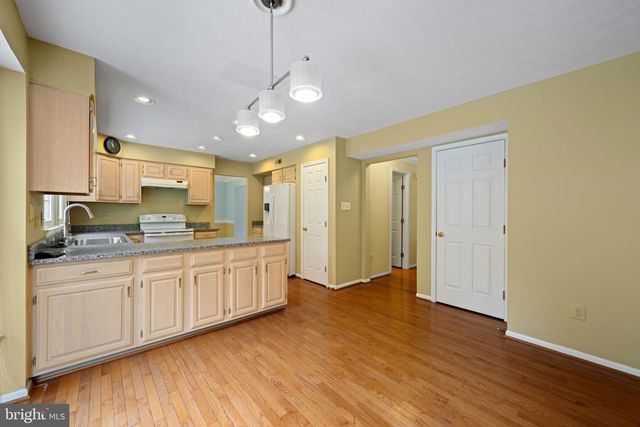 7 RAINDROP CIR, Reisterstown, MD 21136