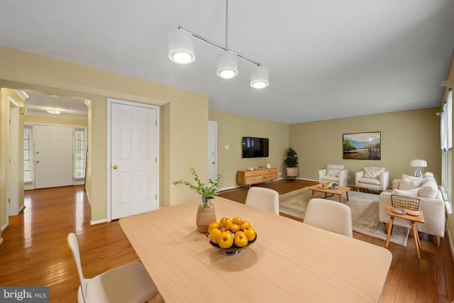 7 RAINDROP CIR, Reisterstown, MD 21136