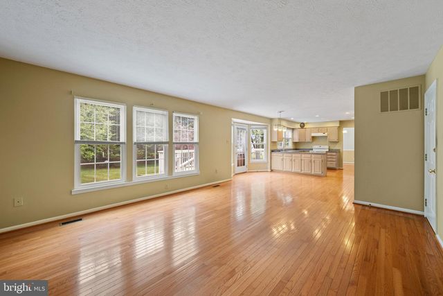 7 RAINDROP CIR, Reisterstown, MD 21136