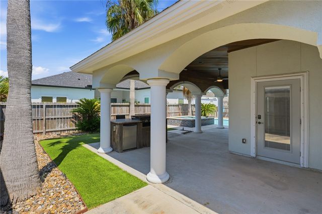 15285 Cartagena Ct, Corpus Christi, TX 78418