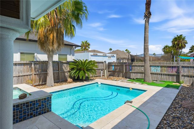 15285 Cartagena Ct, Corpus Christi, TX 78418