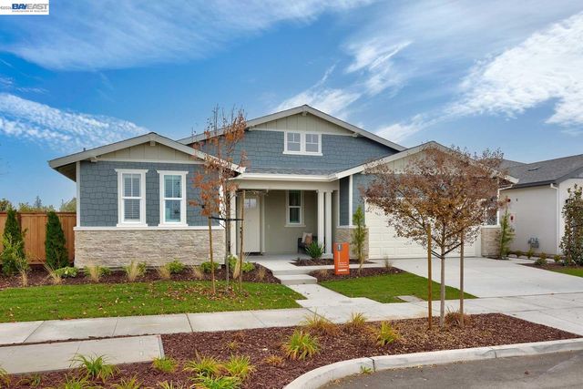 1288 Parkcrest Circle, Manteca, CA 95336