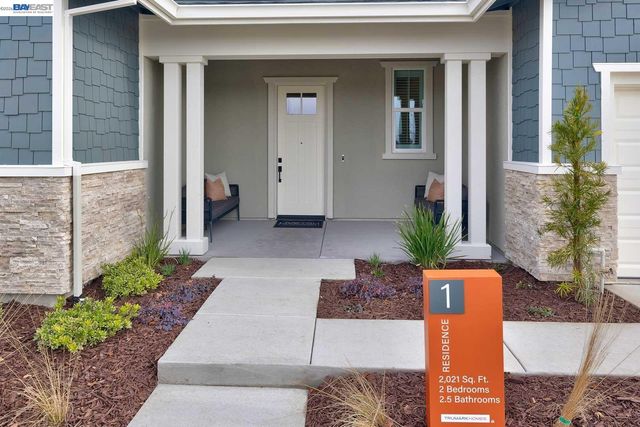 1288 Parkcrest Circle, Manteca, CA 95336