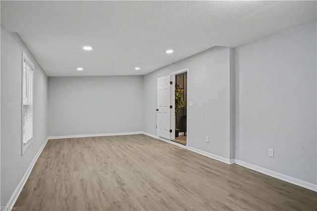 28 Butler DR, Hampton, VA 23666