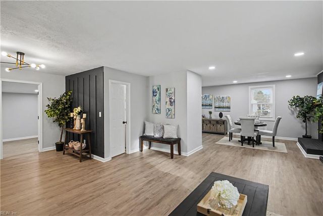 28 Butler DR, Hampton, VA 23666