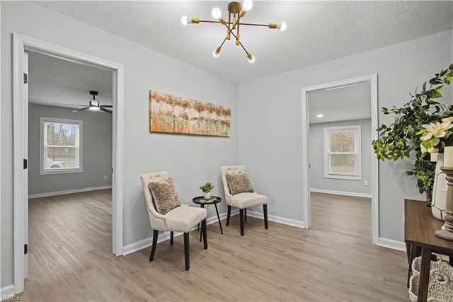 28 Butler DR, Hampton, VA 23666