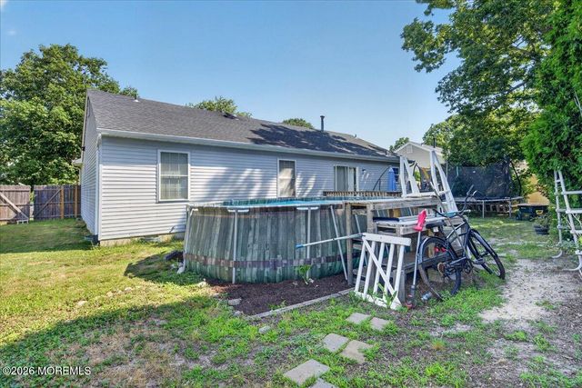 117 Inboard Avenue, Manahawkin, NJ 08050