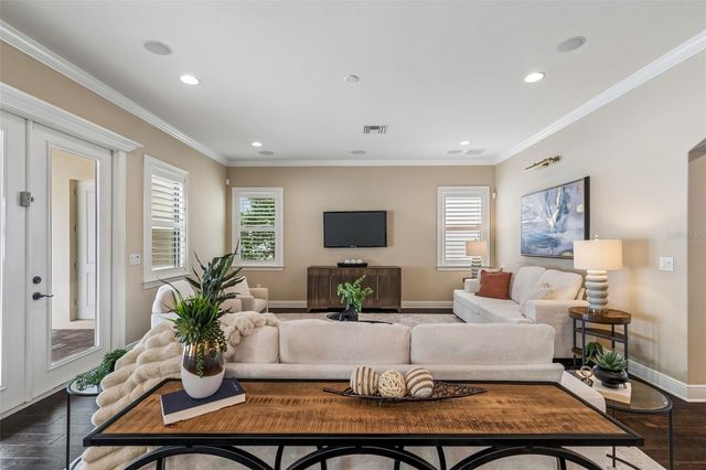 3902 W VASCONIA STREET, Tampa, FL 33629