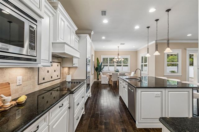 3902 W VASCONIA STREET, Tampa, FL 33629