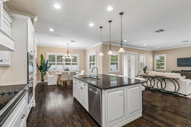 3902 W VASCONIA STREET, Tampa, FL 33629