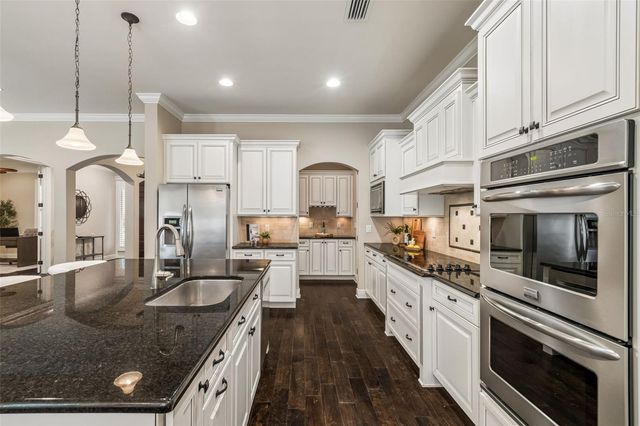 3902 W VASCONIA STREET, Tampa, FL 33629