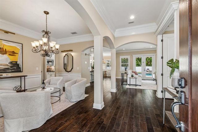 3902 W VASCONIA STREET, Tampa, FL 33629