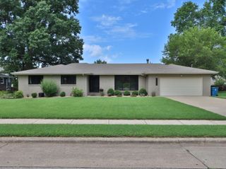 4105 South Delaware Avenue, Springfield, MO 65804
