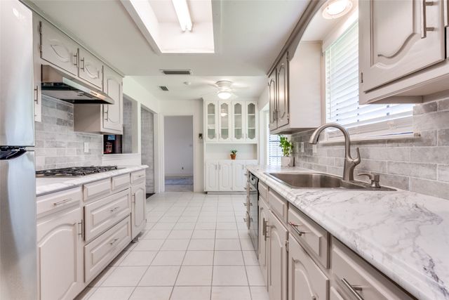 1608 Belgrade Drive, Plano, TX 75023