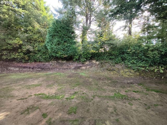 91136 Seaview Ln, Coos Bay, OR 97420