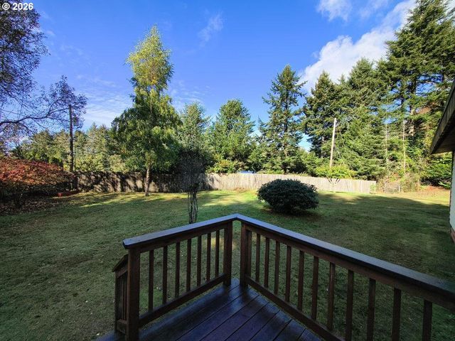 91136 Seaview Ln, Coos Bay, OR 97420