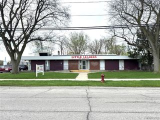 14060 Stephens Road, Warren, MI 48089