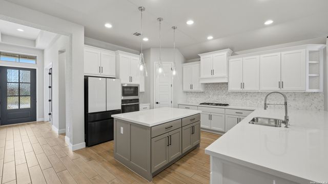 1838 Luna, New Braunfels, TX 78132