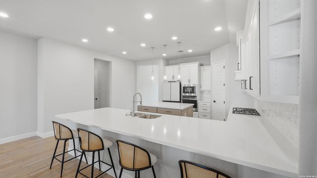 1838 Luna, New Braunfels, TX 78132