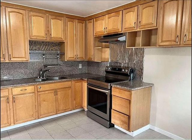 1345 145th Avenue, San Leandro, CA 94578