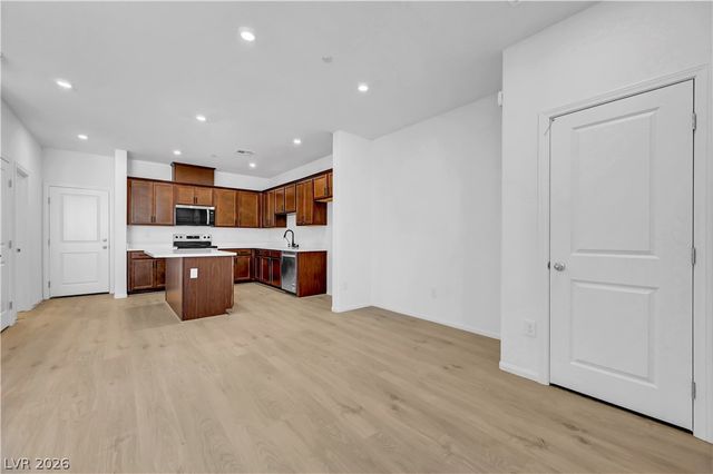 1948 Hydrangea Place, Las Vegas, NV 89106
