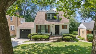 7244 N Kilpatrick Avenue, Lincolnwood, IL 60712