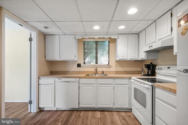 209 CHASE RD, Chesterbrook, PA 19087