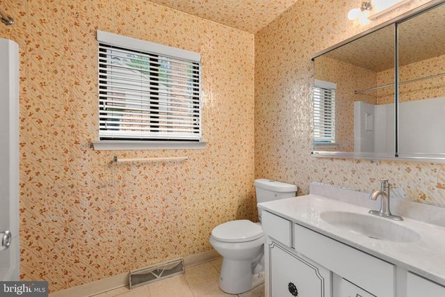 209 CHASE RD, Chesterbrook, PA 19087