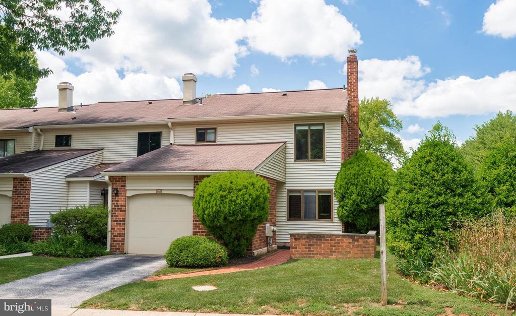 209 CHASE RD, Chesterbrook, PA 19087