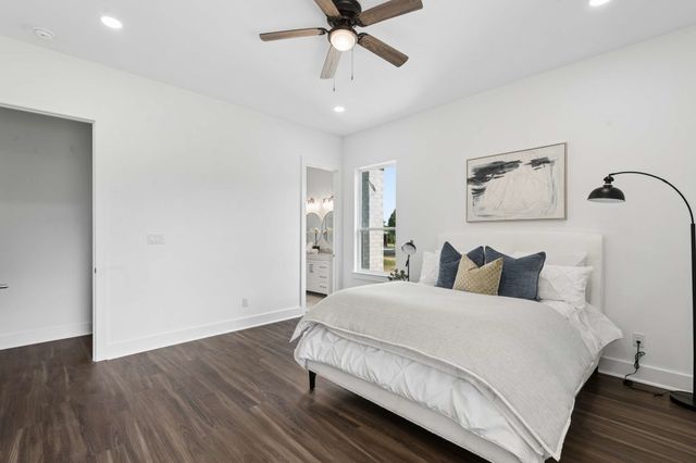 126 Port O Call Court, Runaway Bay, TX 76426