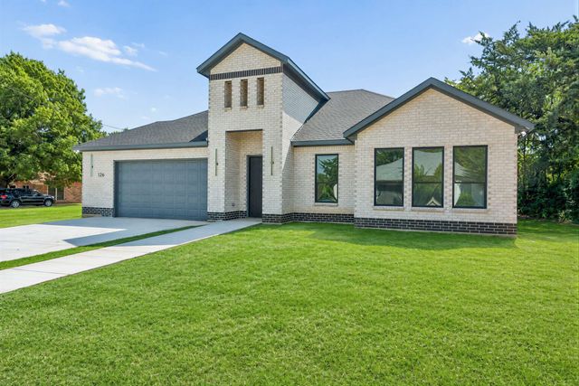 126 Port O Call Court, Runaway Bay, TX 76426