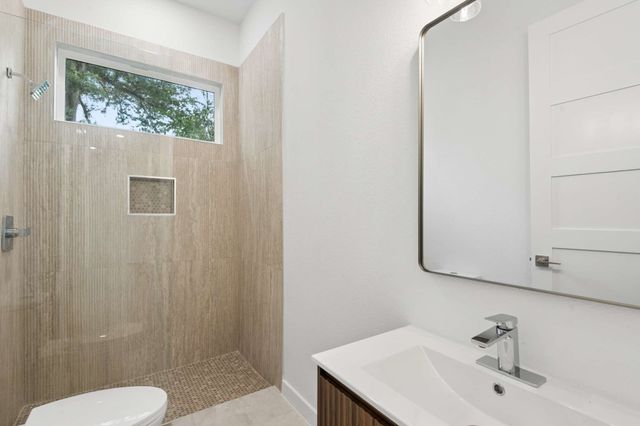 126 Port O Call Court, Runaway Bay, TX 76426