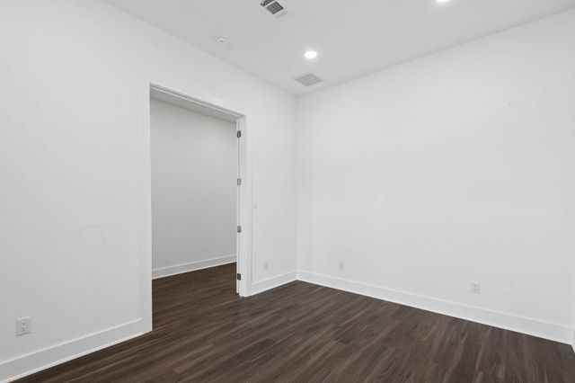 126 Port O Call Court, Runaway Bay, TX 76426