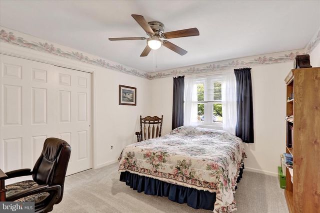 1950 GIBSON DR, Hatboro, PA 19040