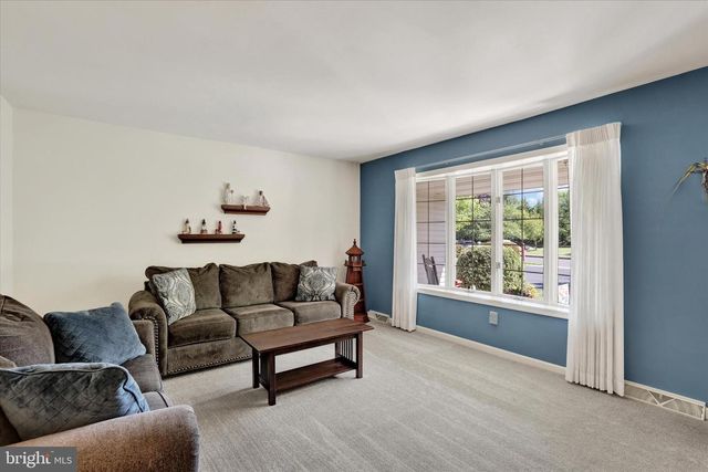 1950 GIBSON DR, Hatboro, PA 19040