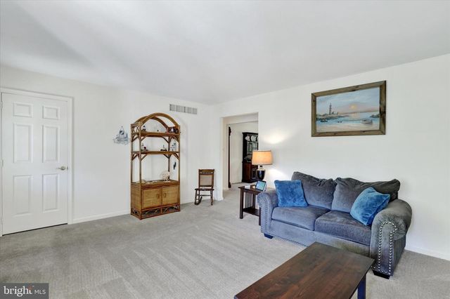 1950 GIBSON DR, Hatboro, PA 19040