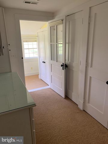 10436 JOHN S MOSBY HWY, Paris, VA 20130