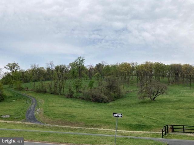 10436 JOHN S MOSBY HWY, Paris, VA 20130