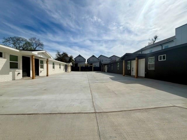 206 E 33rd Street 8, Houston, TX 77018