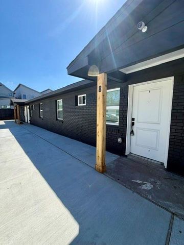 206 E 33rd Street 8, Houston, TX 77018