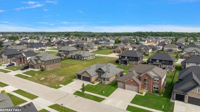 19117 Brighton Drive, Macomb, MI 48042