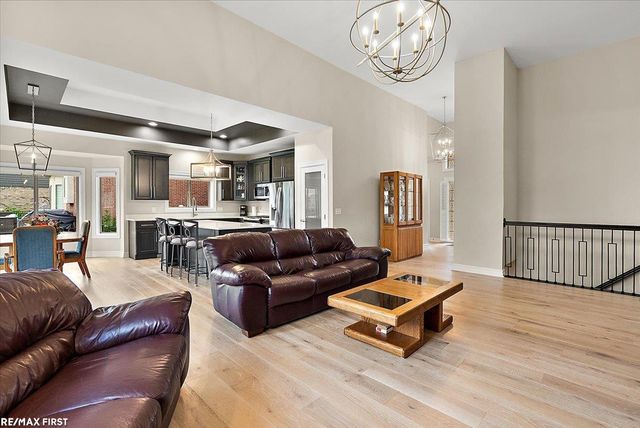 19117 Brighton Drive, Macomb, MI 48042