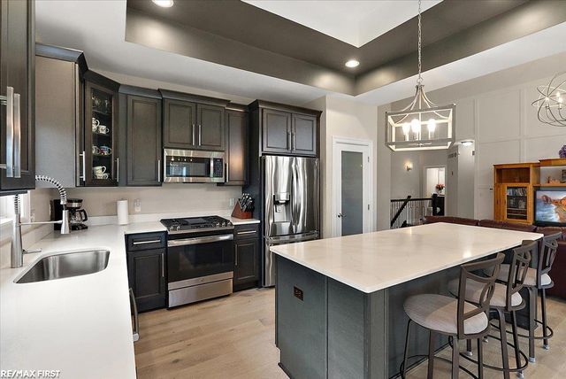 19117 Brighton Drive, Macomb, MI 48042