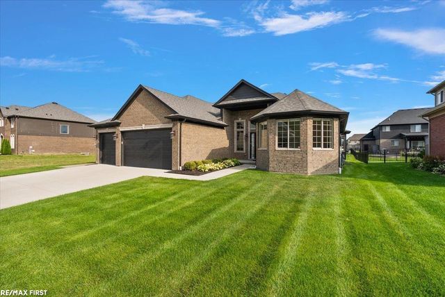 19117 Brighton Drive, Macomb, MI 48042