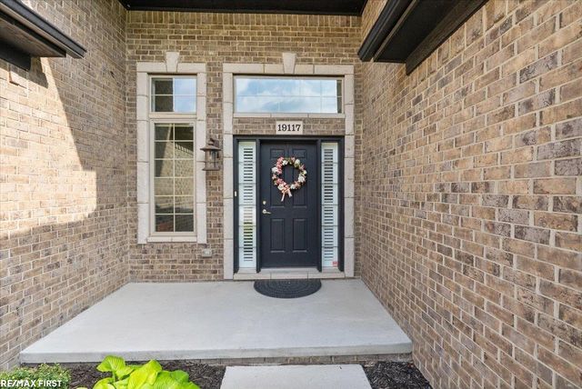 19117 Brighton Drive, Macomb, MI 48042