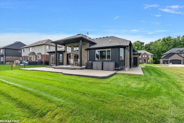 19117 Brighton Drive, Macomb, MI 48042