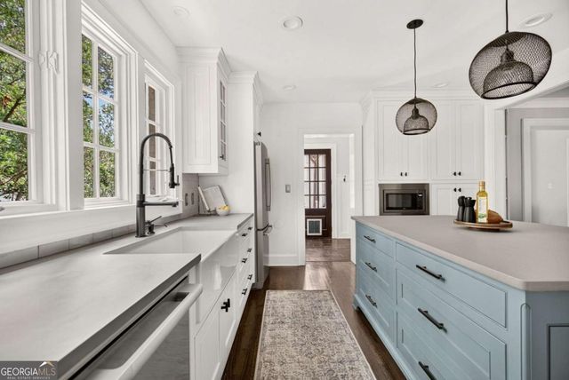 607 E Paces Ferry Road NE, Atlanta, GA 30305